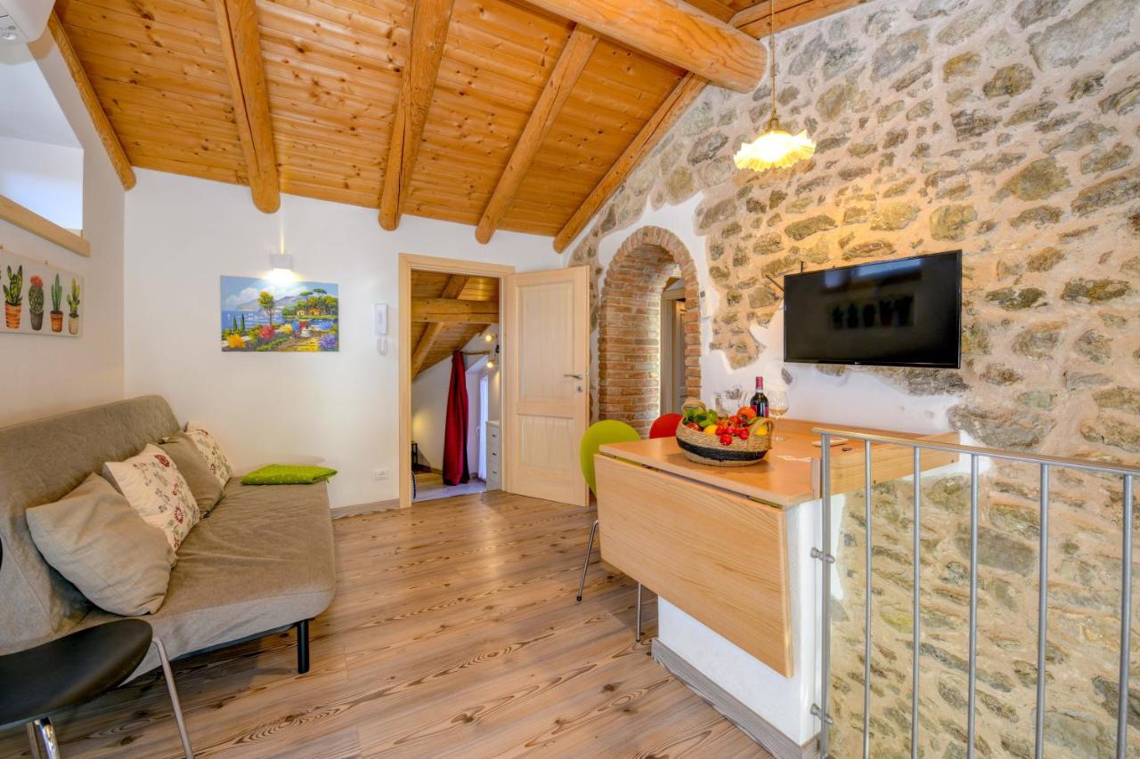 Apartamento Casa Nel Borgo - Il Gufo Tremosine Exterior foto