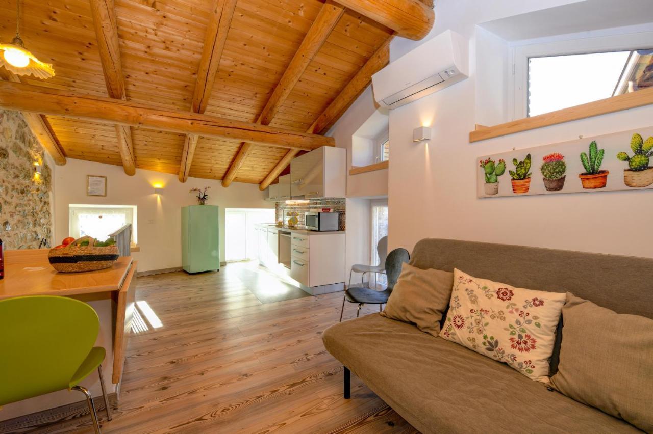 Apartamento Casa Nel Borgo - Il Gufo Tremosine Exterior foto